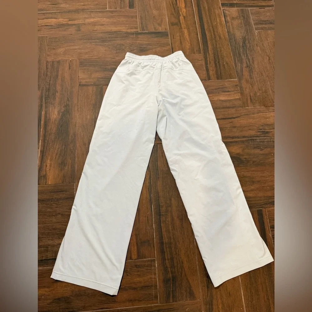 lululemon athletica Light Gray Wide-Leg Track Pants size 0 - Picture 4 of 6